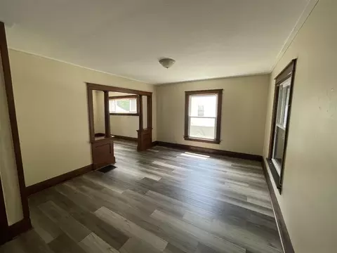 519 Seymour, Jackson, MI 49202 photo 7