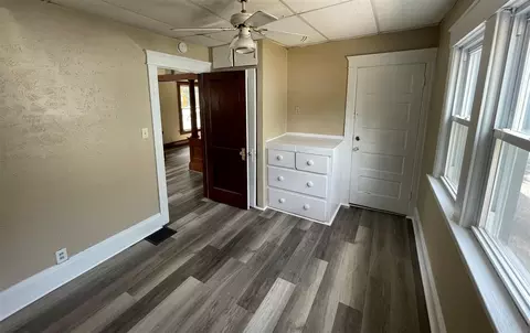 519 Seymour, Jackson, MI 49202 photo 10