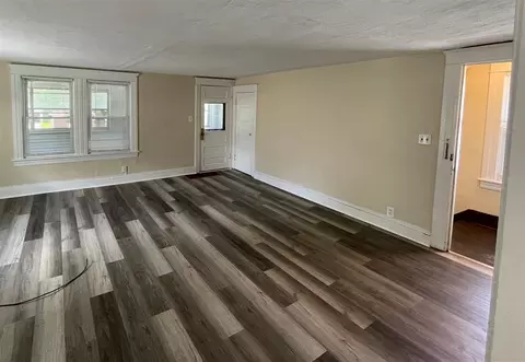 519 Seymour, Jackson, MI 49202 photo 21