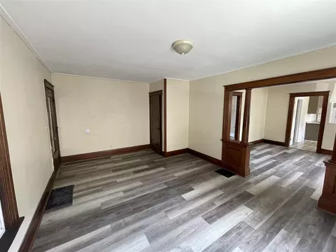 519 Seymour, Jackson, MI 49202 photo 8
