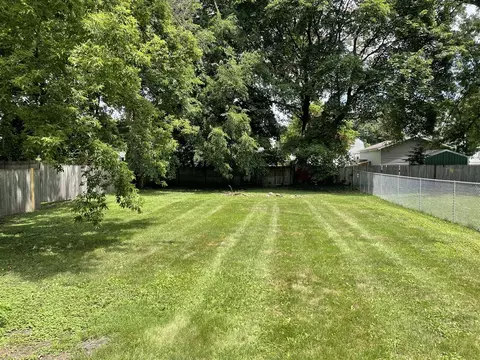 519 Seymour, Jackson, MI 49202 photo 5