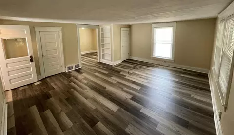 519 Seymour, Jackson, MI 49202 photo 22