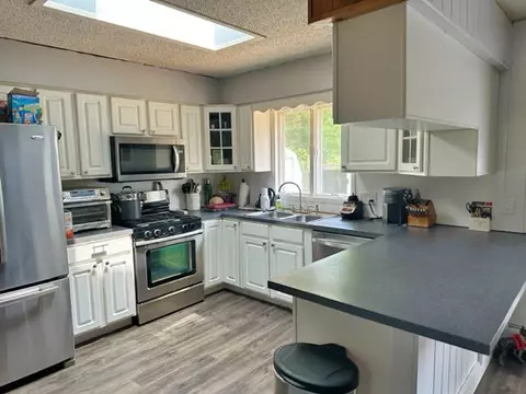 136 S Maple, White Cloud, MI 49349 photo 4