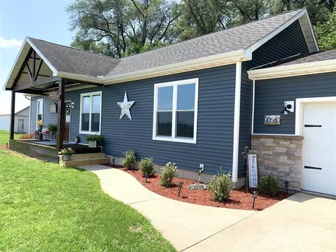 70560 Blue School, White Pigeon, MI 49099