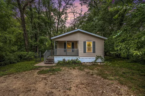 355 S Lester, White Cloud, MI 49349 photo 2