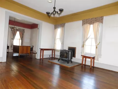 201 E Delaware, Decatur, MI 49045 photo 10