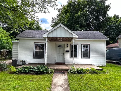 119 W Chicago, Buchanan, MI 49107
