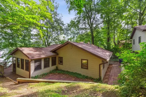 8676 Chain O Lks, Delton, MI 49046