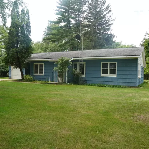 1438 South, Fennville, MI 49408
