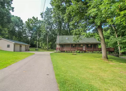 25549 Cr 352, Lawton, MI 49065