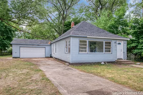 7 E Lincoln, Muskegon Heights, MI 49444