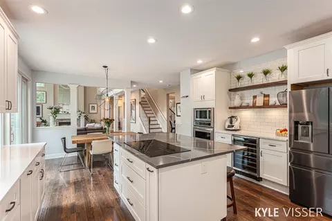 7769 Autumn Woods, Ada, MI 49301 photo 15