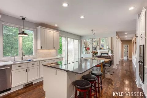 7769 Autumn Woods, Ada, MI 49301 photo 16