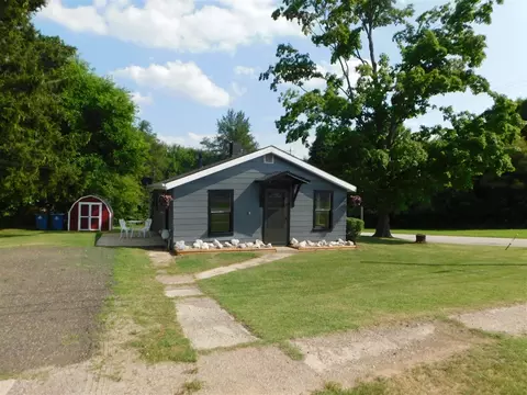 300 Paw Paw, Decatur, MI 49045