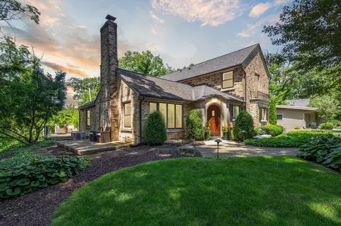 35 Park Hls, Grand Rapids, MI 49506