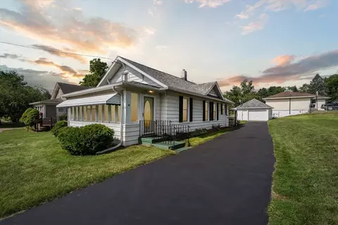 156 N Dettman, Jackson, MI 49202 photo 1