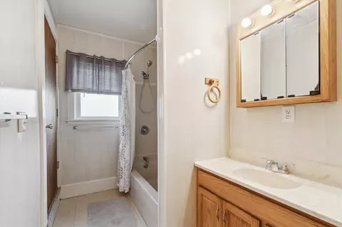 156 N Dettman, Jackson, MI 49202 photo 27