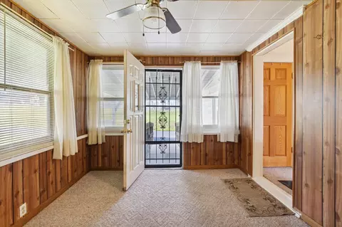 156 N Dettman, Jackson, MI 49202 photo 7