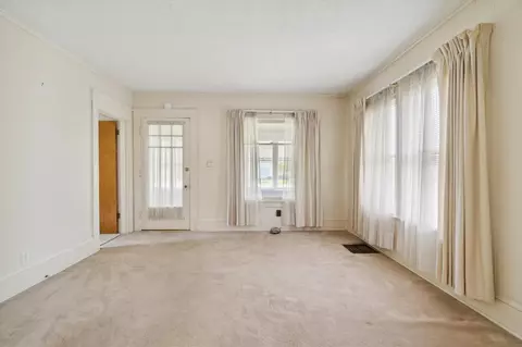 156 N Dettman, Jackson, MI 49202 photo 16