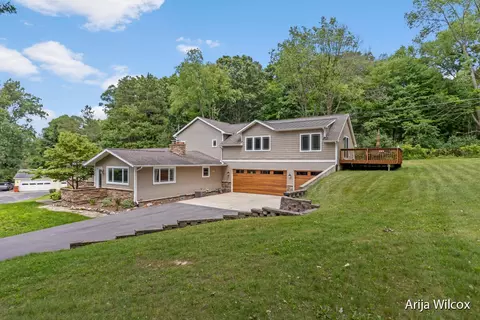 4700 Honey Creek Ave NE, Ada, MI 49301