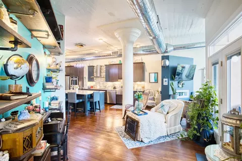 109 W Washington #15, Jackson, MI 49201