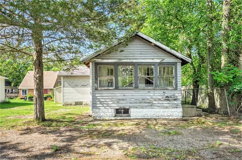 2401 Parkview, Kalamazoo, MI 49008