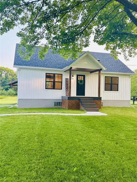 W5377 Elmwood, Menominee, MI 49858