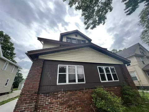 842 Eastern, Grand Rapids, MI 49507