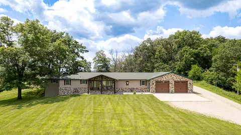 9784 Kies, Manchester, MI 48158