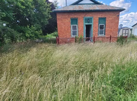 9507 E Carson City, Carson City, MI 48811