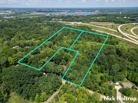 1421 Jackson, Hudsonville, MI 49426