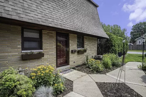 2727 S Lakeshore #A1, Saint Joseph, MI 49085
