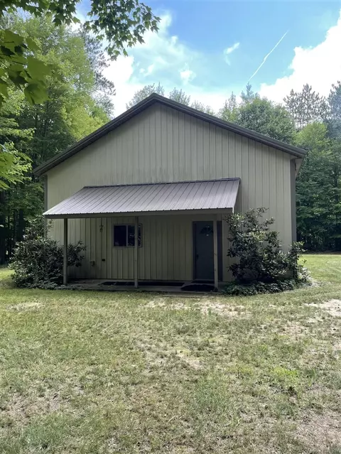 127 Th, Allegan, MI 49010