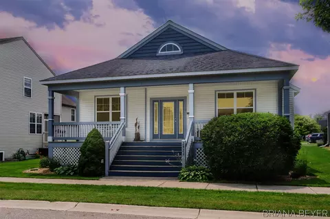 2922 Vanover, Kentwood, MI 49512