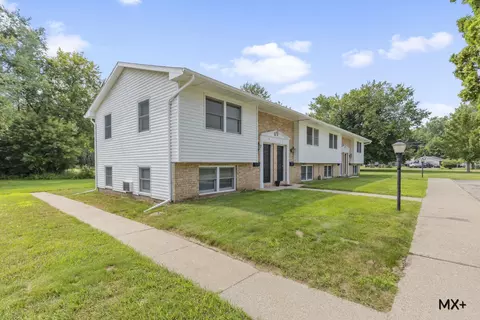1407 W Ellis, Belding, MI 48809 photo 4