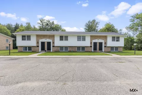 1407 W Ellis, Belding, MI 48809 photo 3