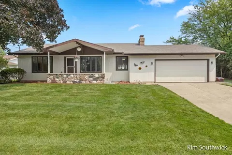 2183 Fawnwood, Kentwood, MI 49508
