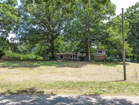 375 Donann, Holland, MI 49424