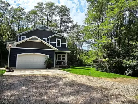 3889 Barnes, Ravenna, MI 49451