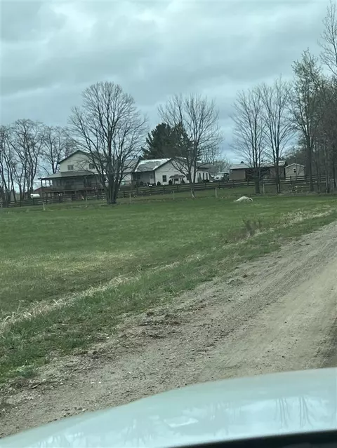 9447 S Deer Lake Rd, Reed City, MI 49677