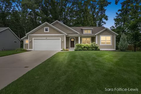 641 Lazy Oak, Holland, MI 49424