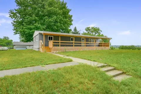 25782 18th, Gobles, MI 49055