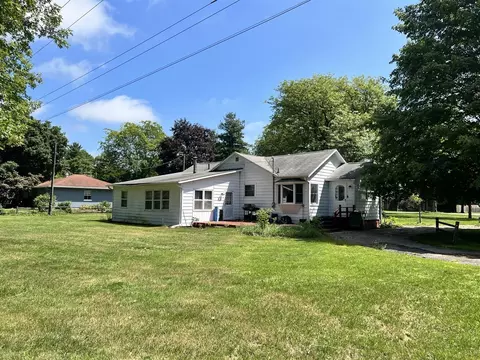 55910 Wilbur, Three Rivers, MI 49093