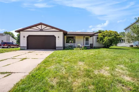 614 W 40th, Holland, MI 49423