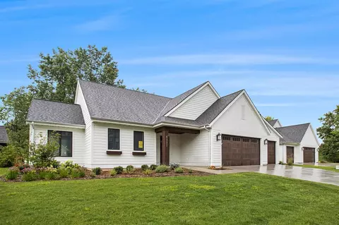 6370 Lamppost #3, Grand Rapids, MI 49546