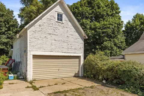 103 E Division, Belding, MI 48809 photo 39