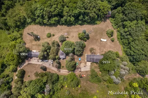 9932 Fulton, Ada, MI 49301