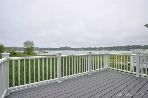 115 Kewatin, Douglas, MI 49406 photo 3