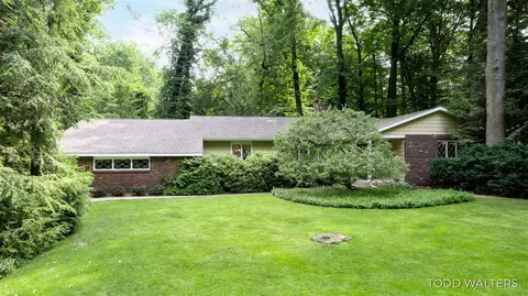 197 Greenwood, Holland, MI 49424
