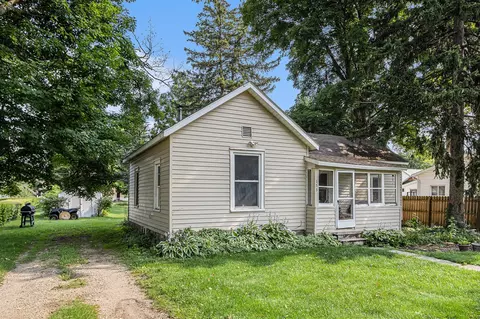 153 Elm, Marcellus, MI 49067 photo 3